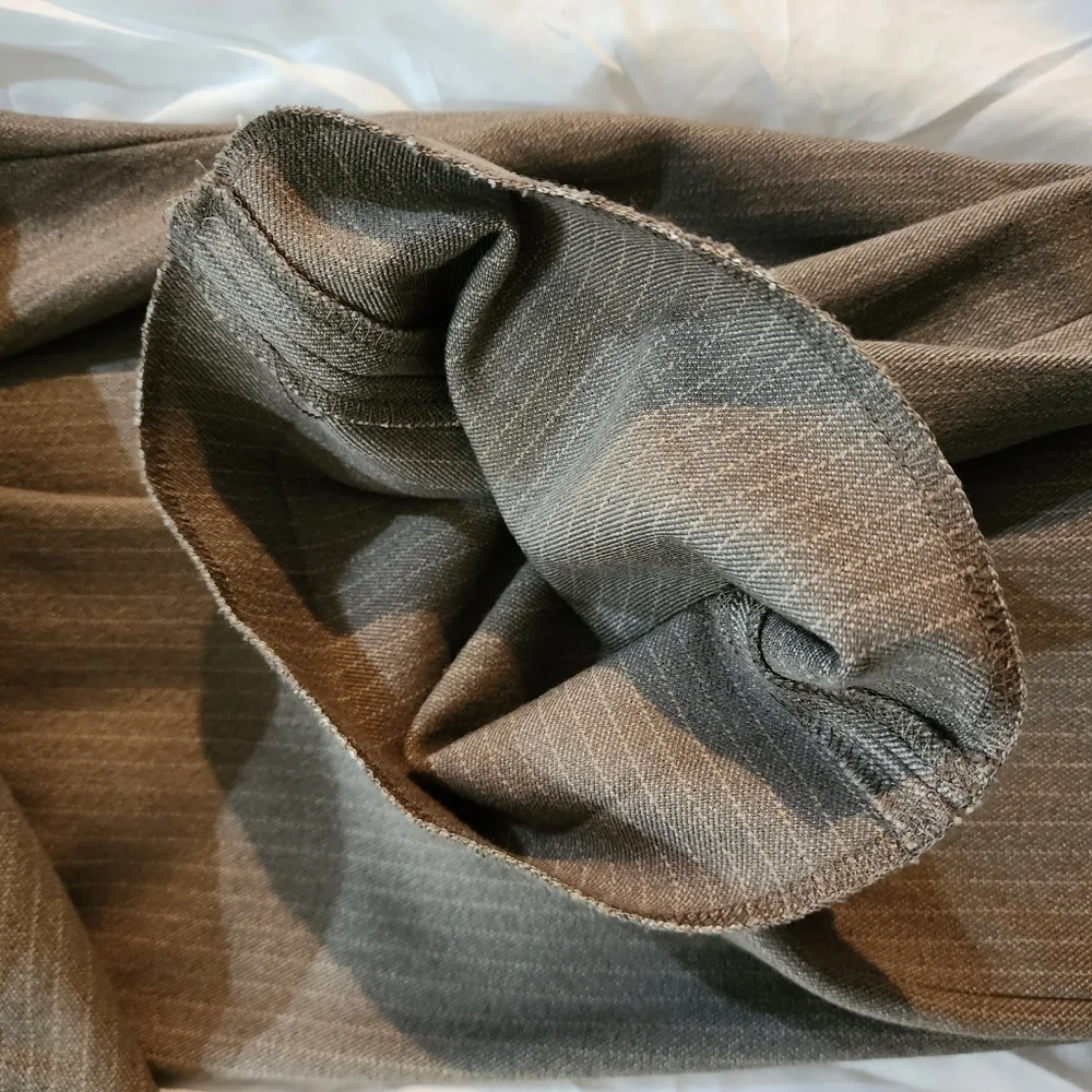 Express pants Tan and white pinstripe Size 6R - Picture 15 of 15